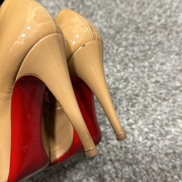 Christian Louboutin size 38.5 - Picture 5 of 6